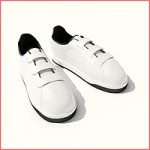 047 Sepatu