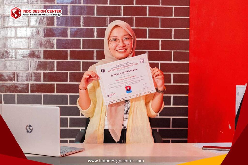 Gambar Peserta Kursus menerima Sertifikat